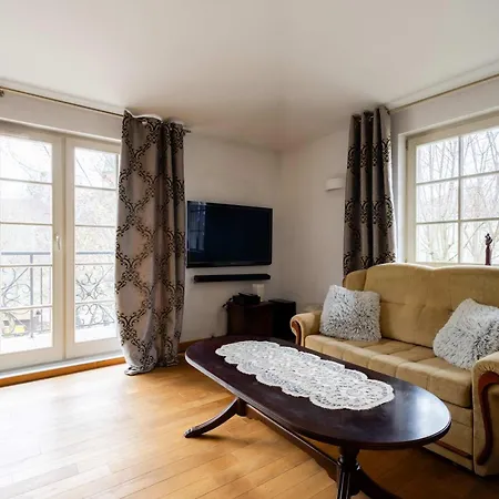 Large Victus In With 2 Terraces Parking And Bathtub By Renters Apartament *