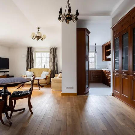 Large Victus In With 2 Terraces Parking And Bathtub By Renters Sopot